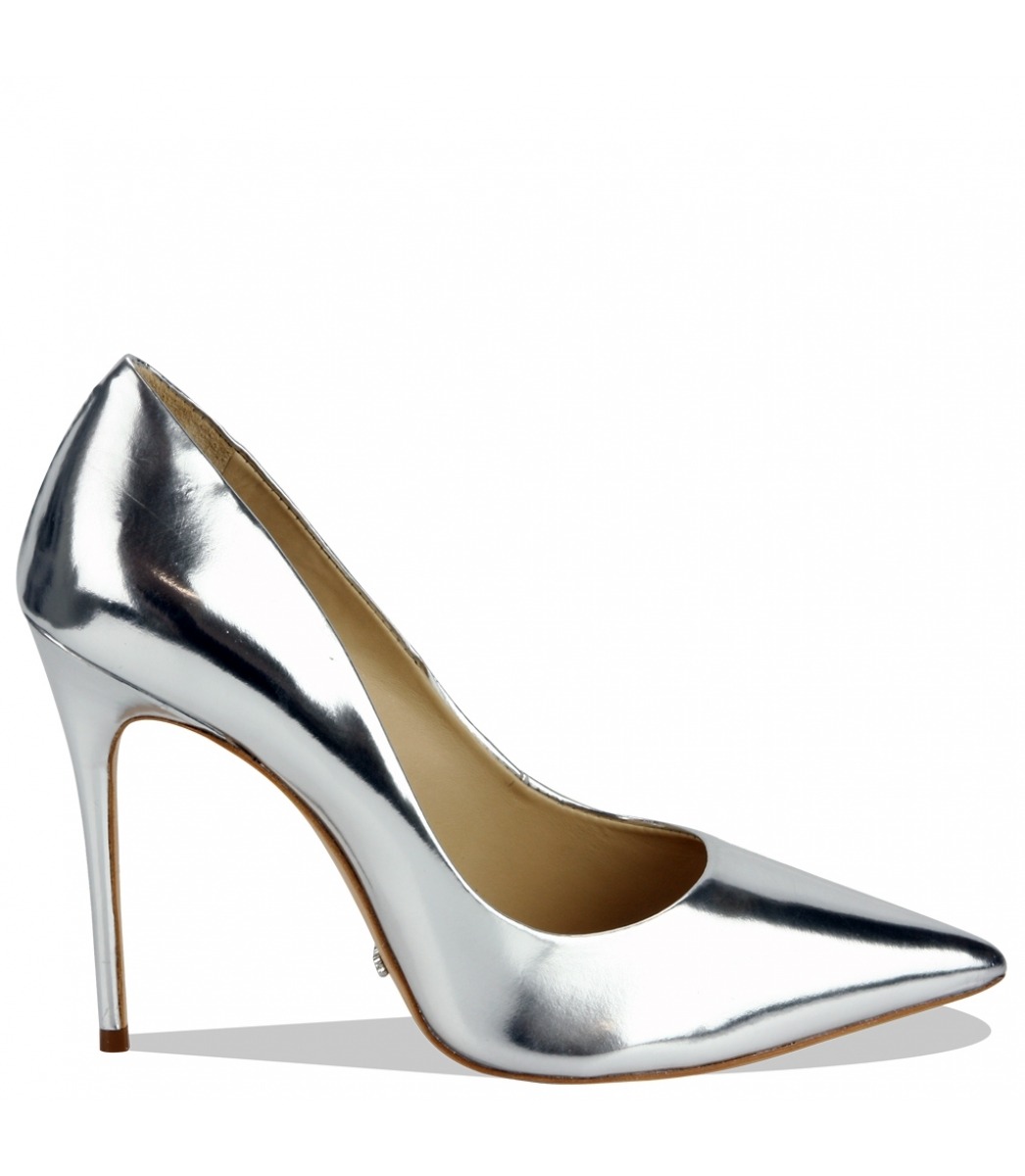 scarpin prata salto alto