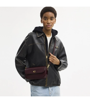 BOLSA COACH NEW YORK BROOK FLAP CHAIN VINHO