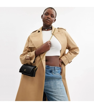 BOLSA COACH NEW YORK EVIE LONG WALLET CHAIN PRETO