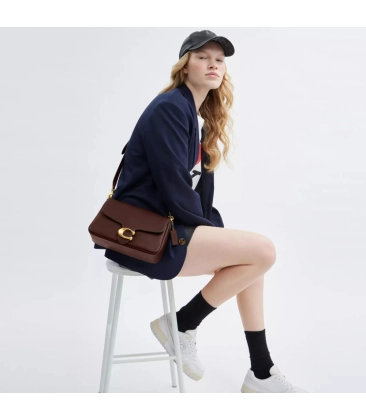 BOLSA COACH NEW YORK SOFT TABBY SHOULDER MARROM