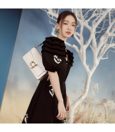 BOLSA COACH NEW YORK TABBY 26 BRANCO