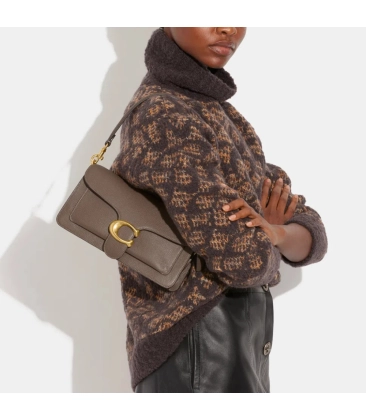 BOLSA COACH NEW YORK TABBY 26 MARROM