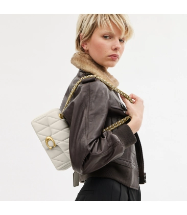 BOLSA COACH NEW YORK TABBY SHOULDER 20 BRANCO
