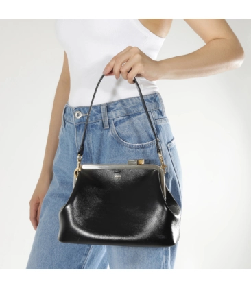 BOLSA MAXI CLUTCH SOHO SCHUTZ PRETO