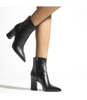 BOTA SALTO ALTO DRESSY SCHUTZ PRETO