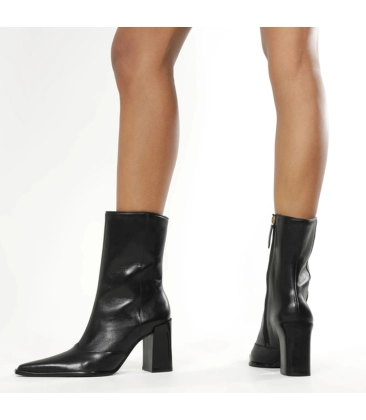 BOTA SALTO ALTO RAFFAELA SCHUTZ PRETO