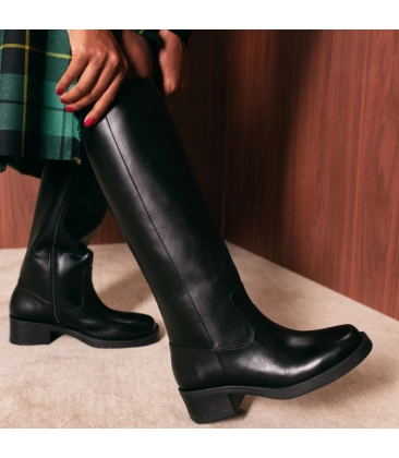 BOTA SALTO BAIXO LUIZA BARCELOS PRETO