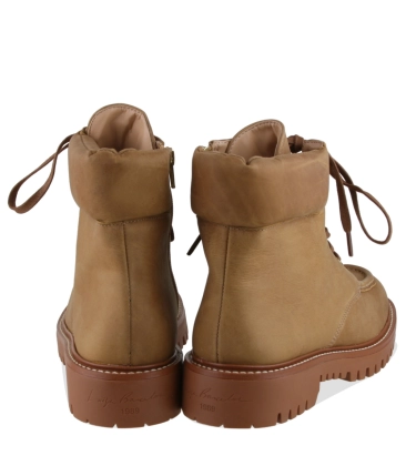 BOTA SALTO BAIXO TRATORADA LUIZA BARCELOS CARAMELO