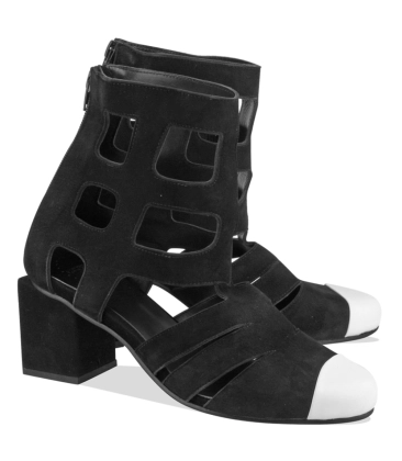 BOTA SALTO MÉDIO MANOLITA PRETO