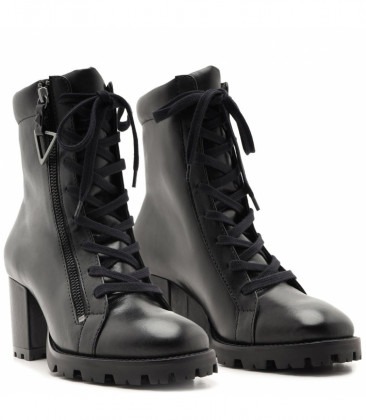 schutz coturno