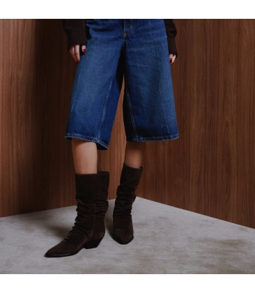 BOTA SALTO MÉDIO SLOUCH LUIZA BARCELOS MARROM