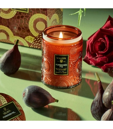 MINI VELA AROMÁTICA POTE VIDRO 50H RELEVO FORBIDDEN FIG VOLUSPA