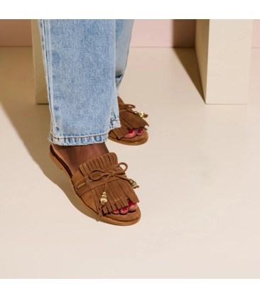 SANDÁLIA RASTEIRA LUIZA BARCELOS CARAMELO