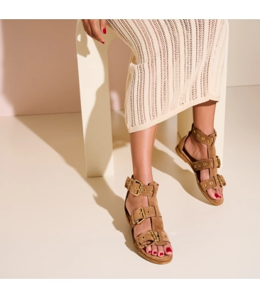 SANDÁLIA RASTEIRA LUIZA BARCELOS CARAMELO