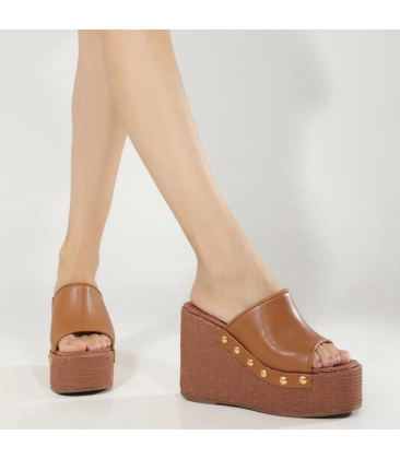 SANDÁLIA SALTO ALTO ANABELA SCHUTZ MARROM