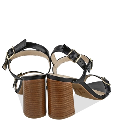 SANDÁLIA SALTO ALTO BENTANA PRETO