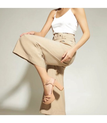 SANDÁLIA SALTO ALTO CARRIE SCHUTZ BEGE