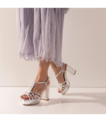 SANDÁLIA SALTO ALTO LUIZA BARCELOS PRATA