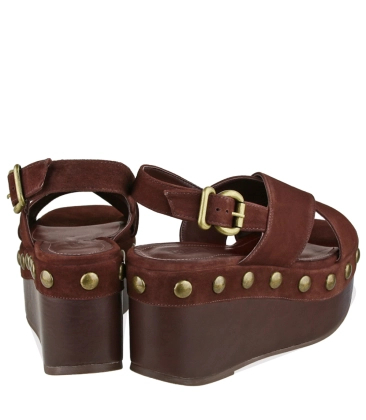 SANDÁLIA SALTO ALTO PLATAFORMA JENNIFER STUDS SCHUTZ MARROM