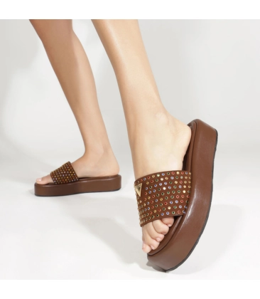 SANDÁLIA SALTO BAIXO FLATFORM SCHUTZ MARROM