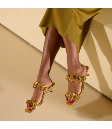 SANDÁLIA SALTO BAIXO LUIZA BARCELOS DOURADO