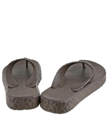 SANDÁLIA SALTO BAIXO LUIZA BARCELOS MARROM