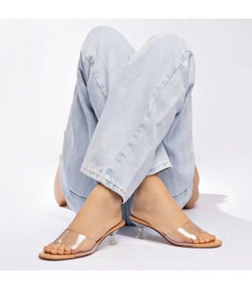 SANDÁLIA SALTO BAIXO VIVI LUCITE VINIL LARROUDÉ BEGE