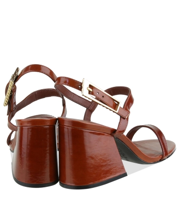 SANDÁLIA SALTO BLOCO MÉDIO SCHUTZ MARROM