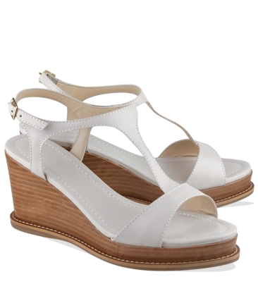 SANDÁLIA SALTO MÉDIO BENTANA BRANCO