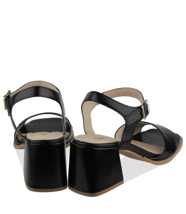 SANDÁLIA SALTO MÉDIO BENTANA PRETO