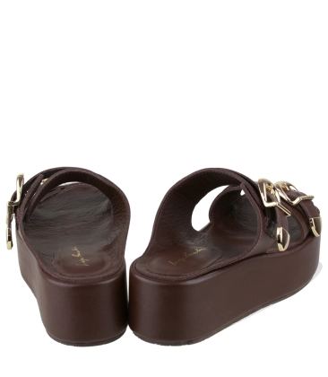 SANDÁLIA SALTO MÉDIO PLATAFORMA LUIZA BARCELOS MARROM