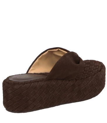 SANDÁLIA SALTO MÉDIO PLATAFORMA LUIZA BARCELOS MARROM