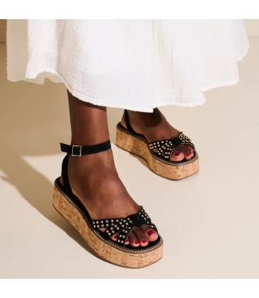 SANDÁLIA SALTO MÉDIO PLATAFORMA LUIZA BARCELOS PRETO