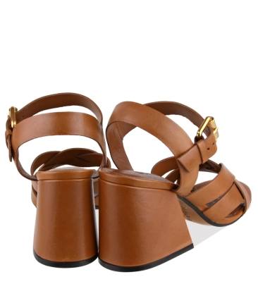 SANDÁLIA SALTO MÉDIO RENATA SCHUTZ MARROM