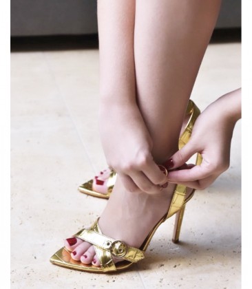 SANDÁLIA SALTO ALTO BICO FOLHA SCHUTZ | Acquarela Shop