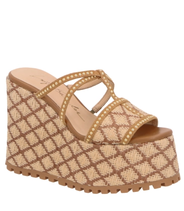 SANDÁLIA SALTO ALTO PLATAFORMA LUIZA BARCELOS CARAMELO