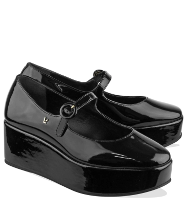 SANDÁLIA SALTO MÉDIO PLATAFORMA LARROUDÉ PRETO