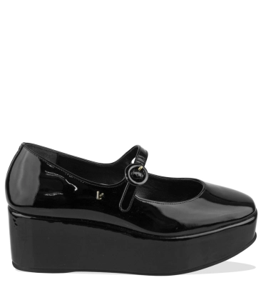 SANDÁLIA SALTO MÉDIO PLATAFORMA LARROUDÉ PRETO