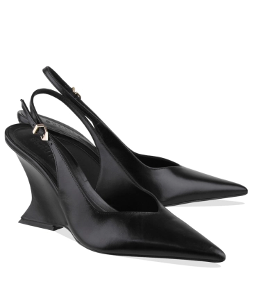 SCARPIN ANABELA SALTO ALTO SIENA BUCKLE SCHUTZ PRETO