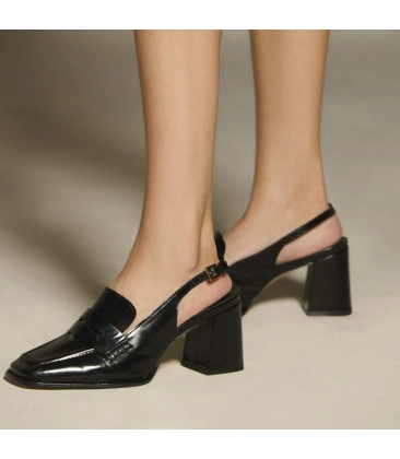 SCARPIN SALTO MÉDIO LANA PAULA TORRES PRETO