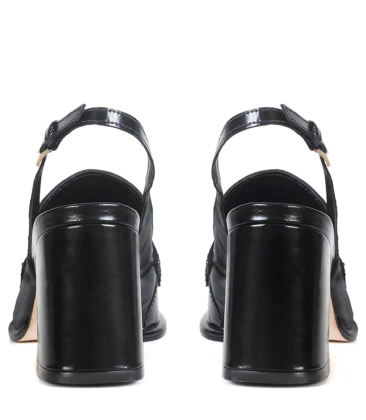 SCARPIN SALTO MÉDIO LANA PAULA TORRES PRETO