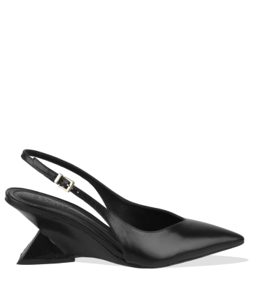 SCARPIN SALTO MÉDIO SLINGBACK ABBIF BUCKLE SCHUTZ PRETO
