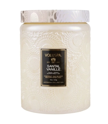 VELA AROMÁTICA 100H POTE VIDRO RELEVO SANTAL VANILLE VOLUSPA