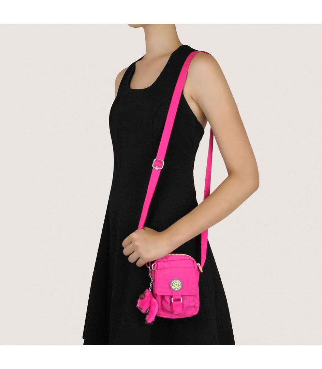 teddy in a bolsa