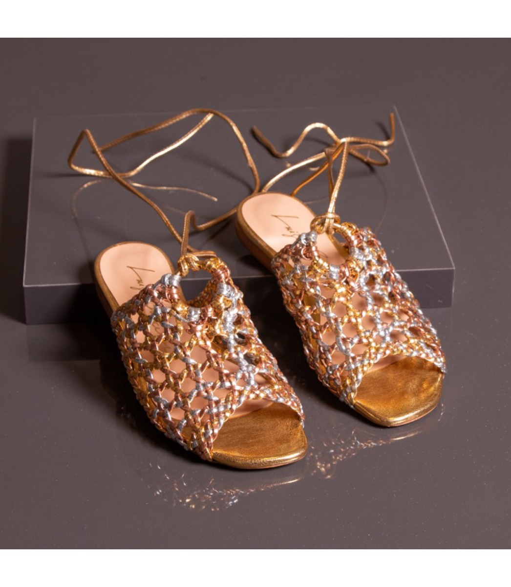 SANDÁLIA RASTEIRA TRESSÊ LUIZA BARCELOS OURO/PRATA/COBRE | Acquarela Shop