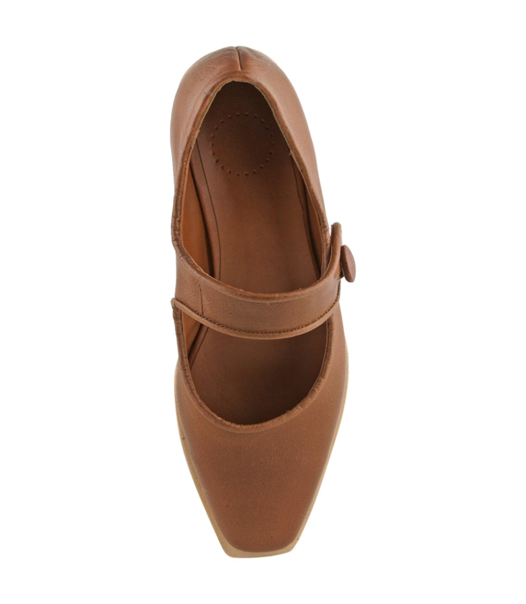 Sapato store boneca marrom